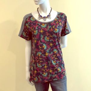 LuLaRoe Classic T - L